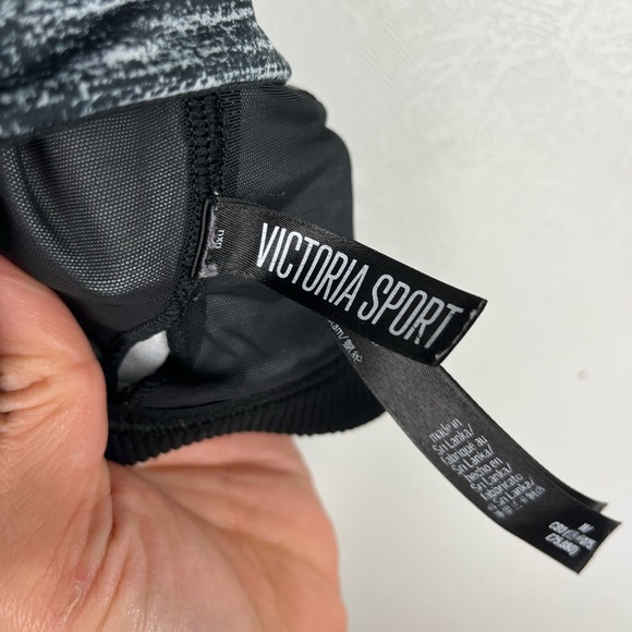 Victoria’s Secret Sport VSX Sports Bra Gray Strappy Logo Yoga Workout Medium - Picture 8 of 11